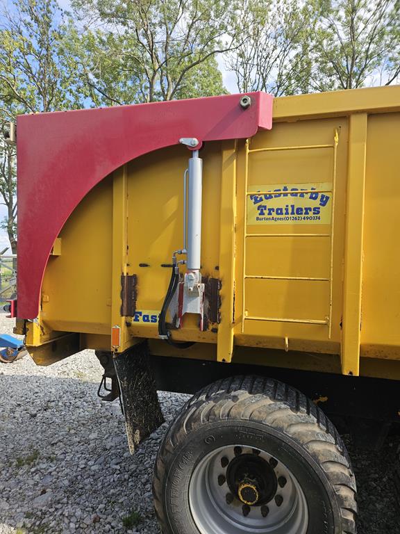 11 Przyczepa rolnicza używana Easterby