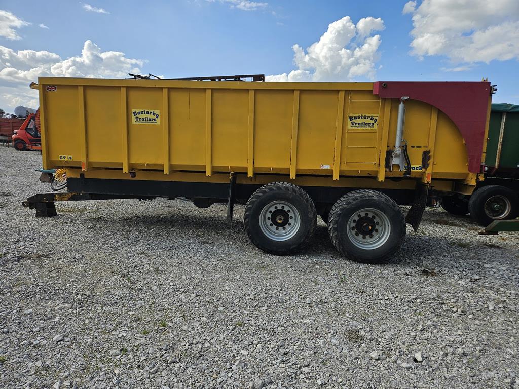 17 Przyczepa rolnicza używana Easterby