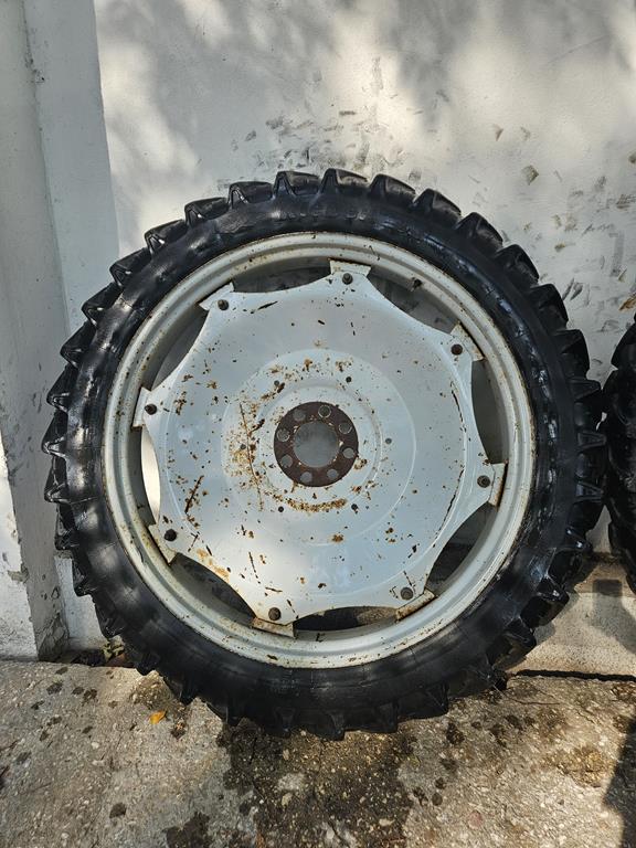 02 Wąskie koła 9.5R44