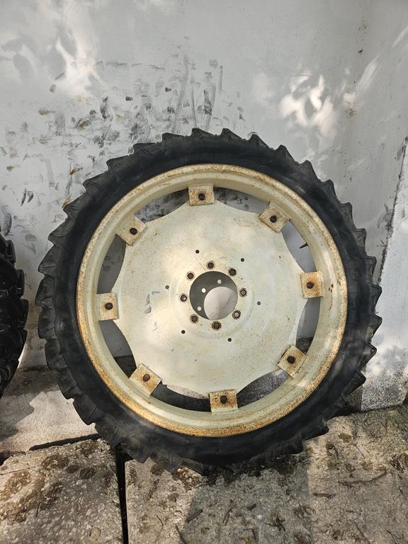 03 Koła uprawowe 9.5R44