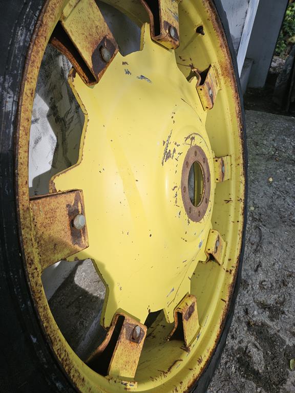 05 Koła rolnicze uprawowe 11.2R48