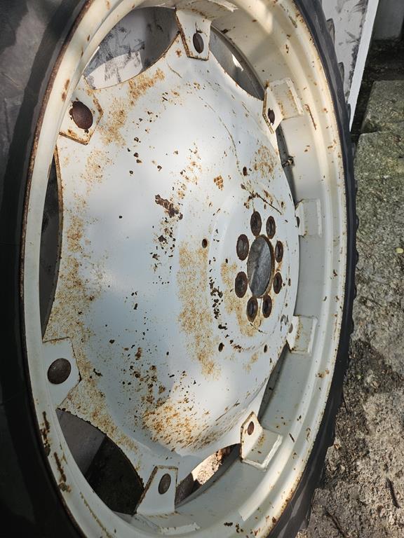 05 Wąskie koła 9.5R44