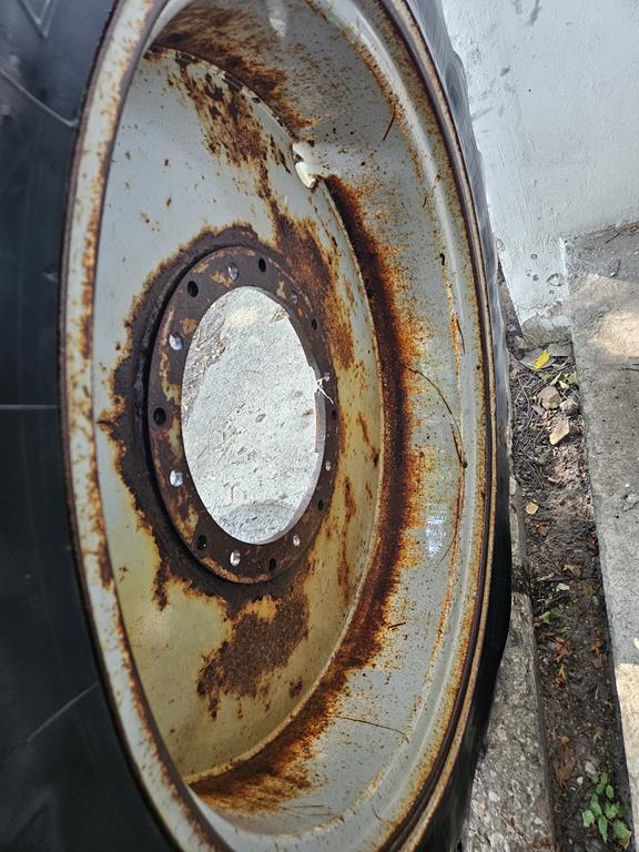 07 Koła uprawowe 12.4R38