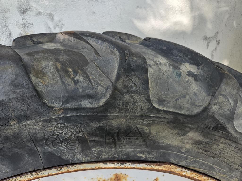 08 Koła uprawowe 12.4R38