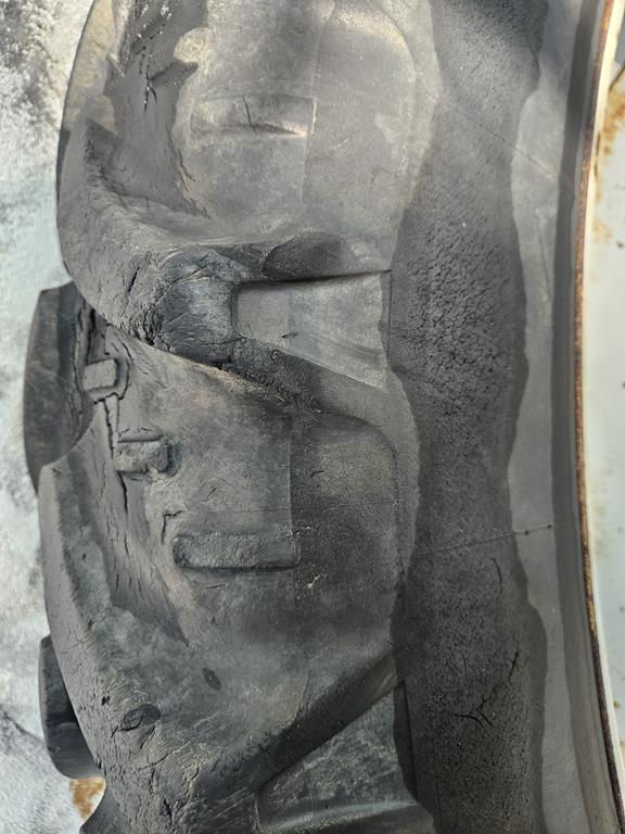 08 Wąskie koła 9.5R44