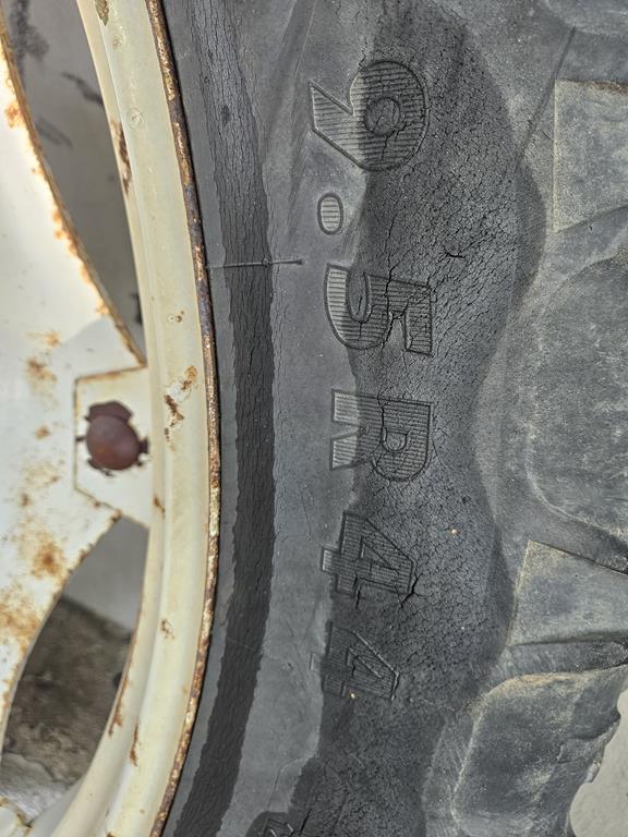 10 Wąskie koła 9.5R44