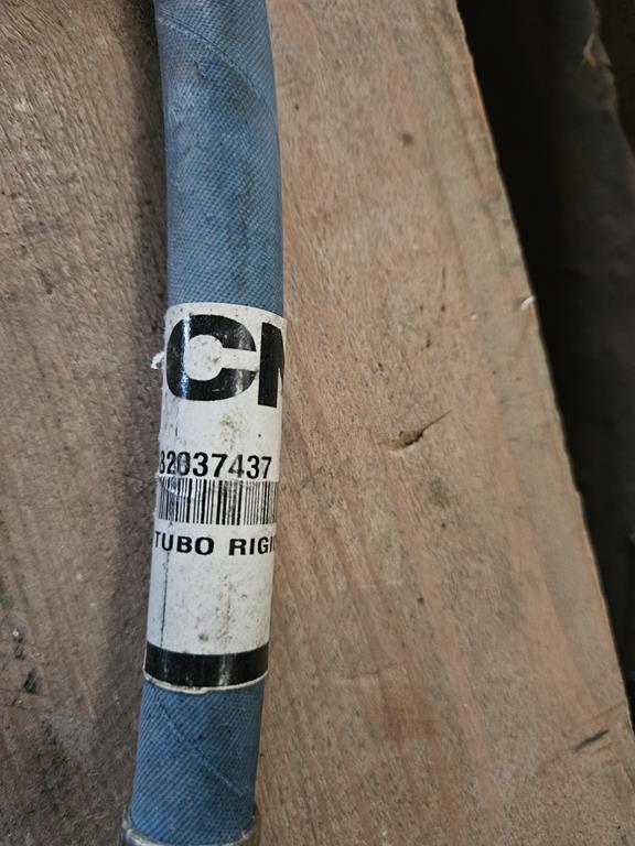 2 Przewód hydrauliczny 82037437