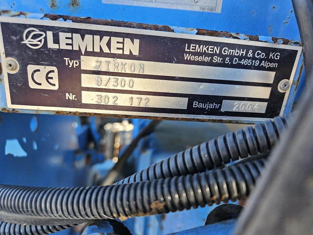 01 Agregat uprawowo-siewny Lemken