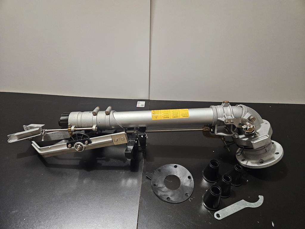 Zraszacz z regulowanym kątem