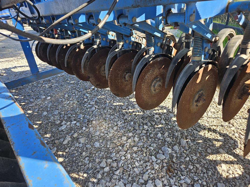 12 Agregat uprawowo-siewny Lemken