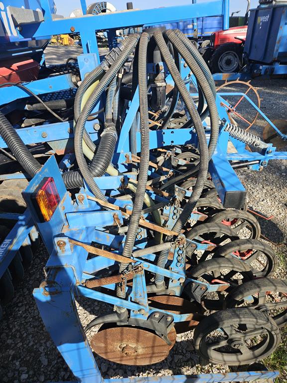 13 Agregat uprawowo-siewny Lemken
