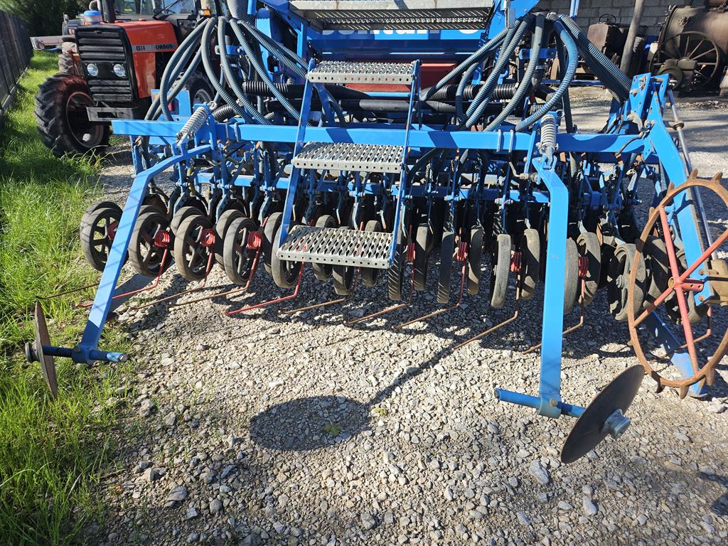 14 Agregat uprawowo-siewny Lemken