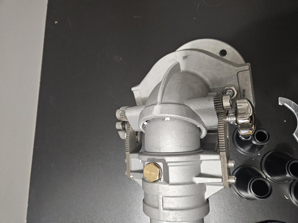 14 Zraszacz z regulowanym kątem