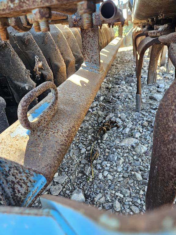 25 Agregat uprawowo-siewny Lemken