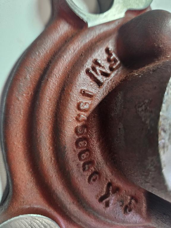 2 Obudowa pompy 1345684C1