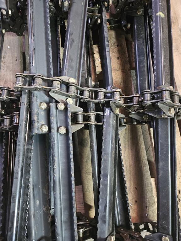 3 Łańcuch podajnika 48103500