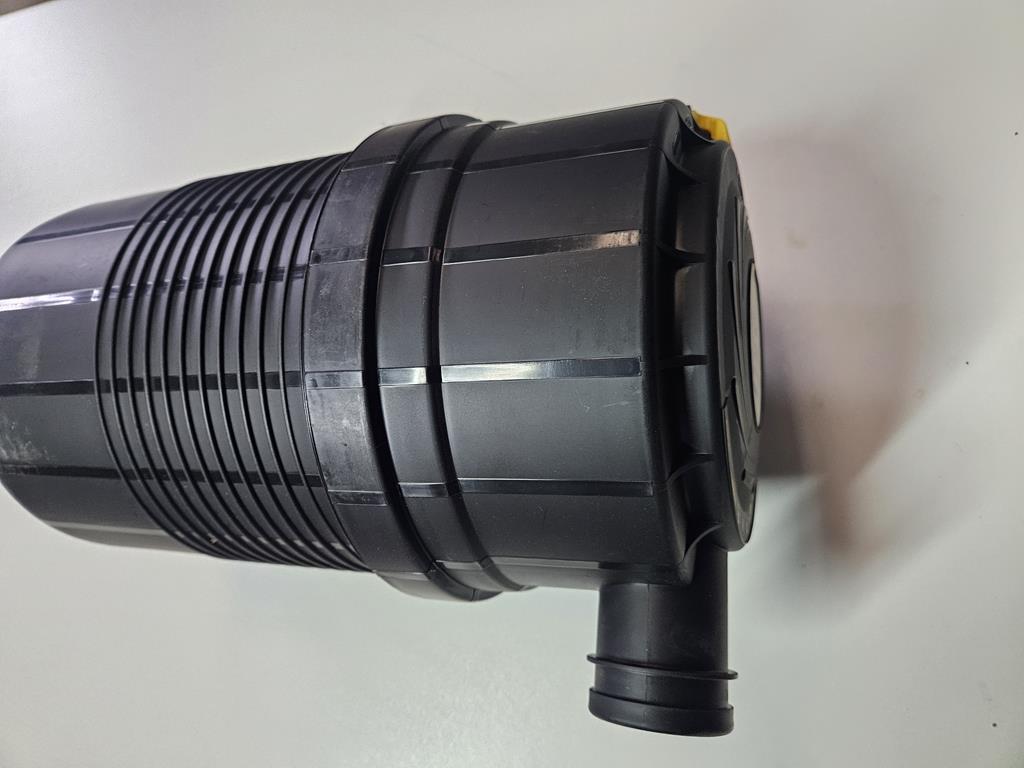 7 Obudowa filtra powietrza 84334657