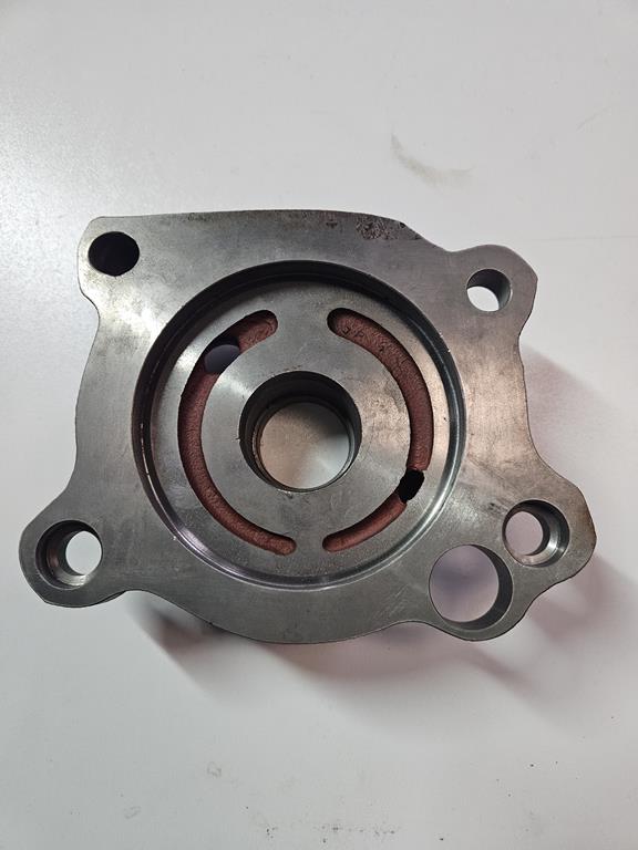 7 Obudowa pompy 1345684C1