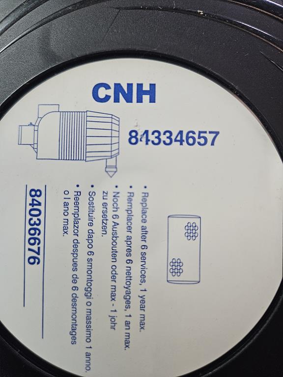 9 Obudowa filtra powietrza 84334657