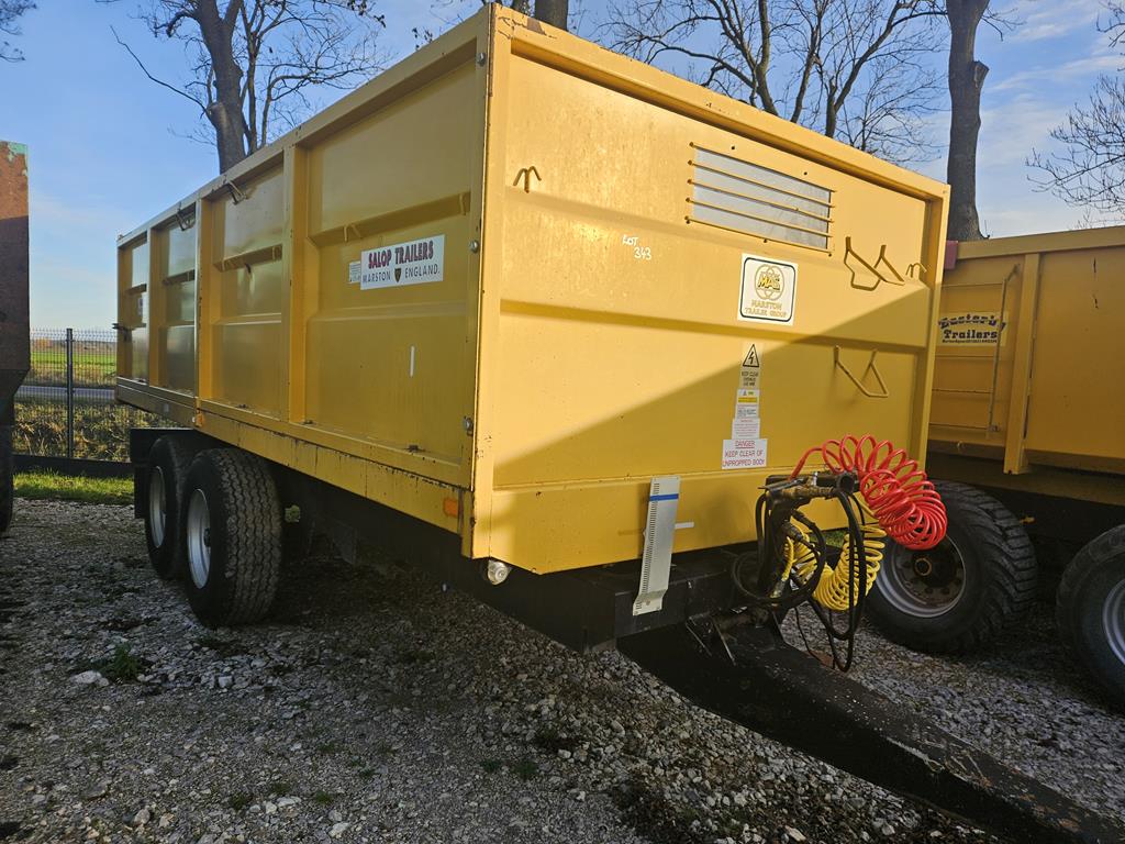 06 Przyczepa rolnicza skorupowa Marston