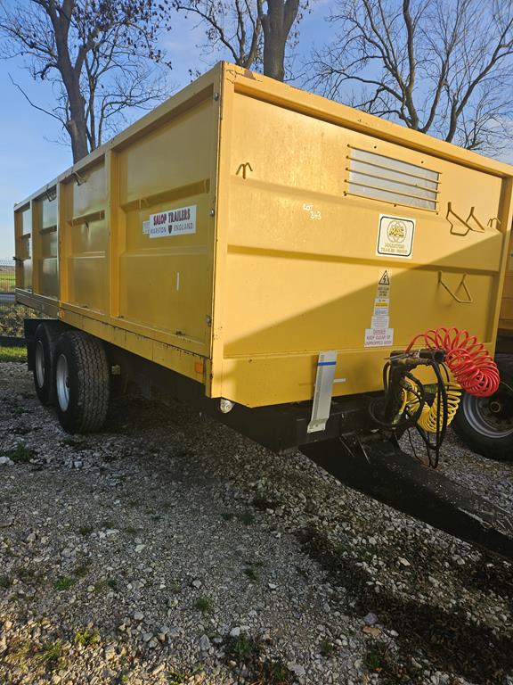 07 Przyczepa rolnicza skorupowa Marston