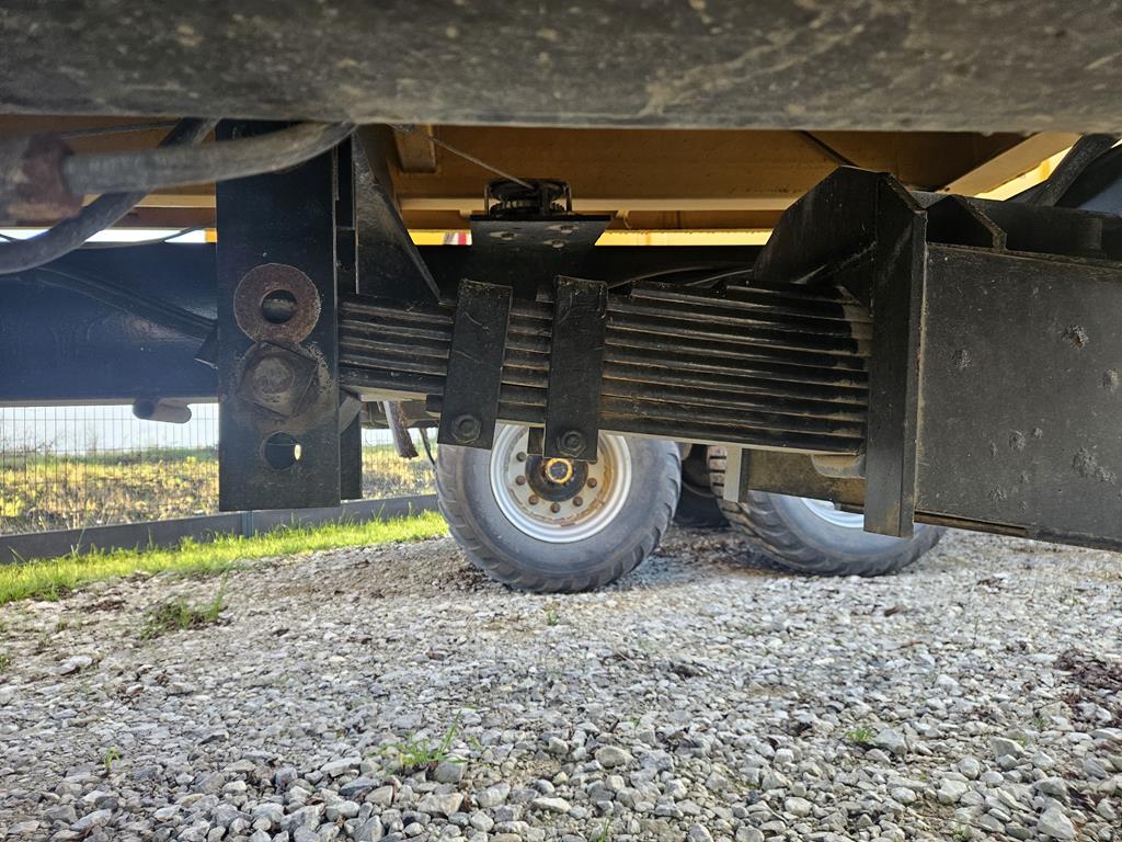 08 Przyczepa rolnicza skorupowa Marston