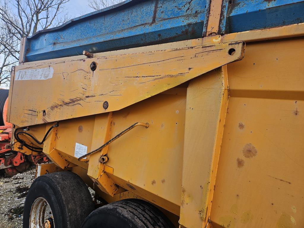 12 Przyczepa tandem wywrotka Rolland