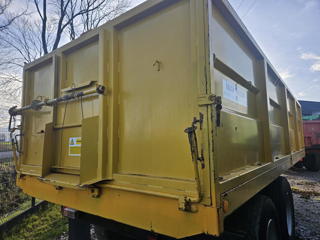 14 Przyczepa rolnicza skorupowa Marston