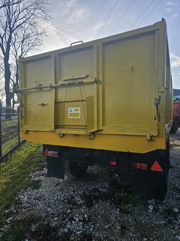 15 Przyczepa rolnicza skorupowa Marston