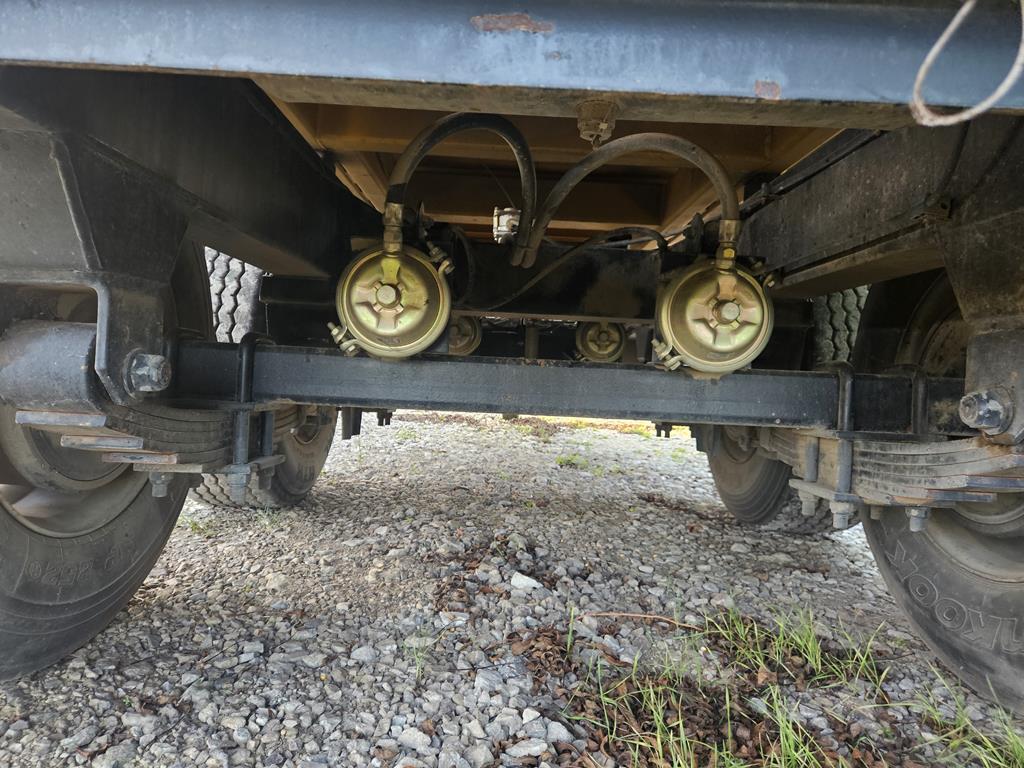 16 Przyczepa rolnicza skorupowa Marston