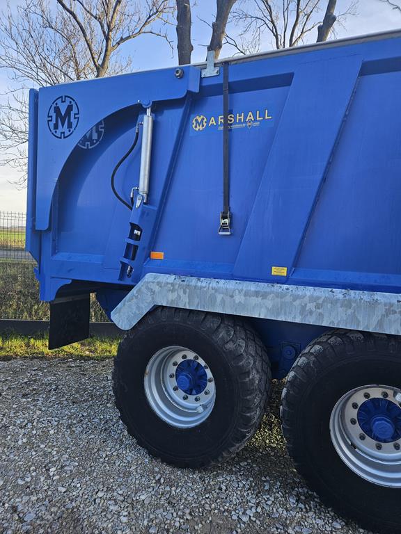 18 Przyczepa rolnicza tandem Marshall