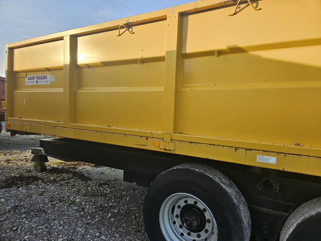 21 Przyczepa rolnicza skorupowa Marston