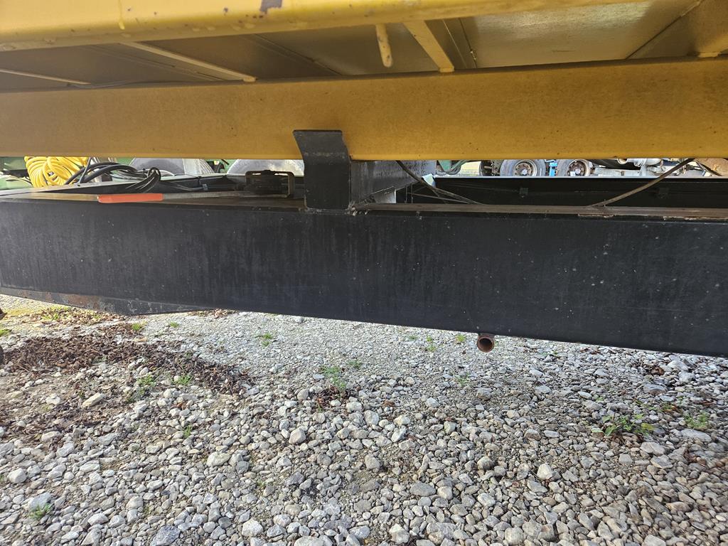 24 Przyczepa rolnicza skorupowa Marston