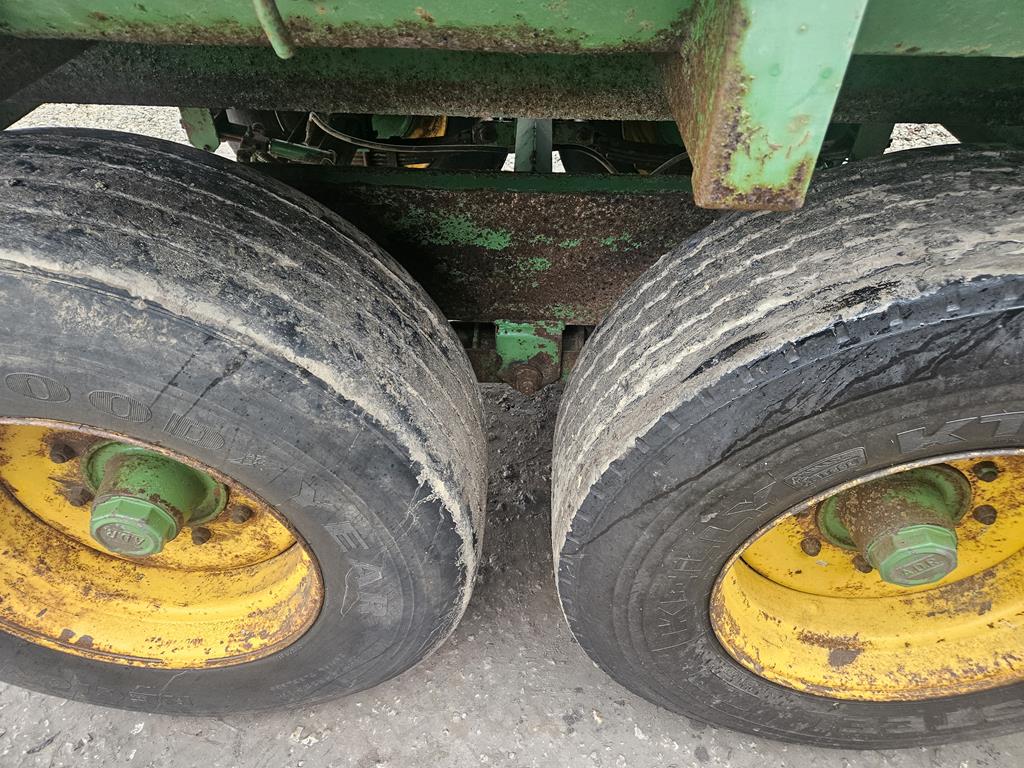 09 Przyczepa rolnicza tandem Easterby