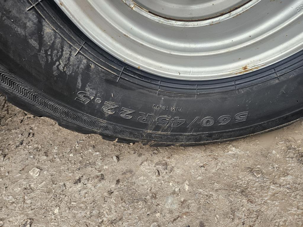 12 Przyczepa rolnicza Richard Larrington