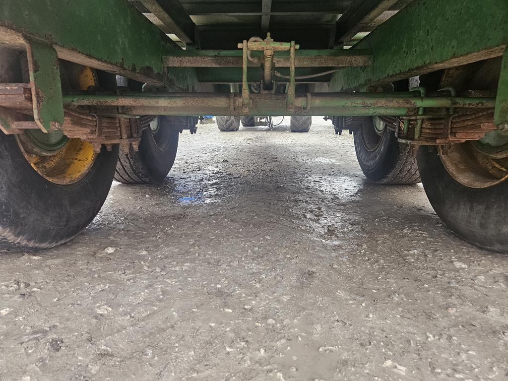 17 Przyczepa rolnicza tandem Easterby