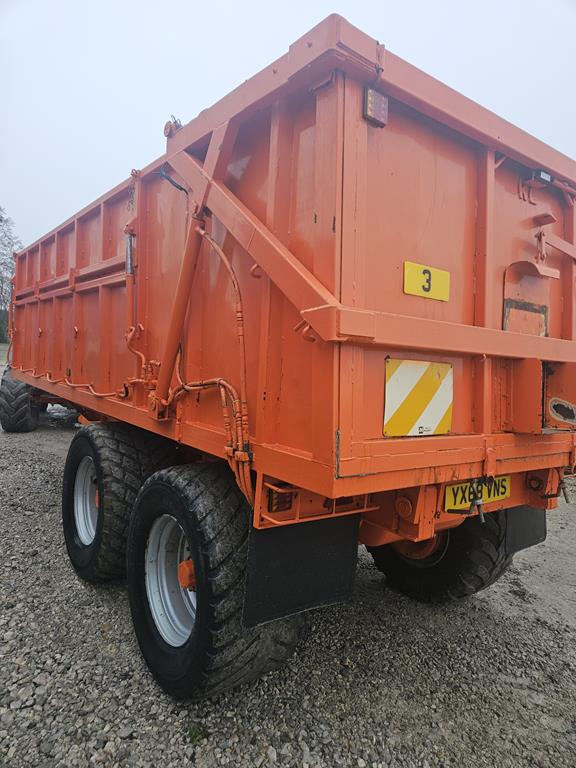 20 Przyczepa rolnicza Richard Larrington