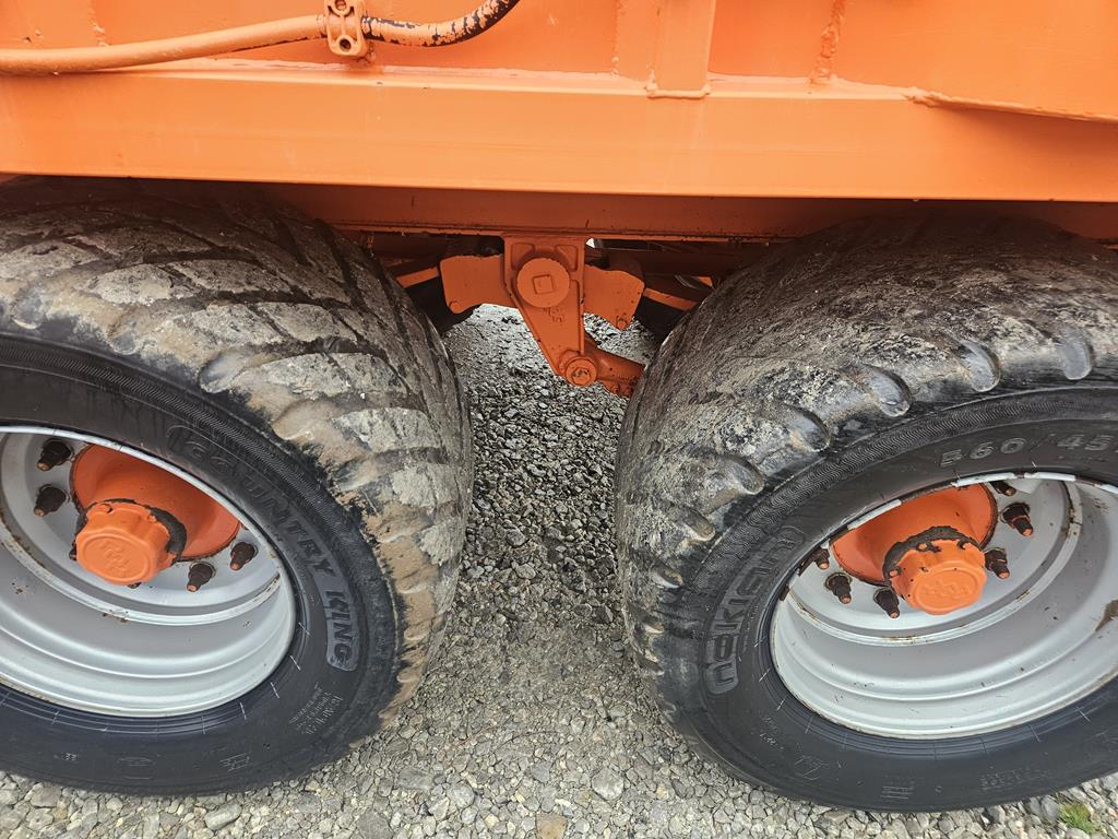 22 Przyczepa rolnicza Richard Larrington