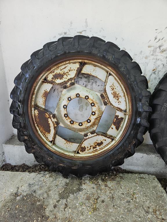 02 Koła uprawowe 11.2R44