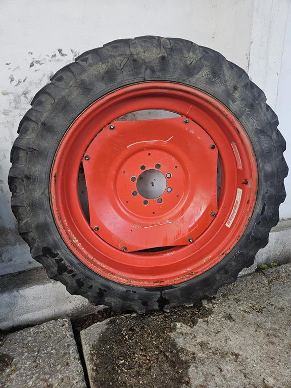 03 Koła rolnicze wąskie 13.6R48