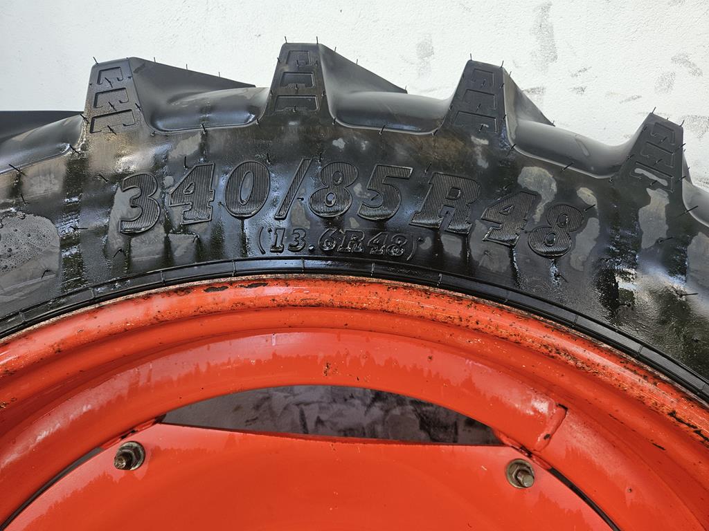04 Koła rolnicze wąskie 13.6R48