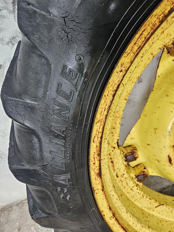 07 Koła uprawowe wąskie 11.2R32