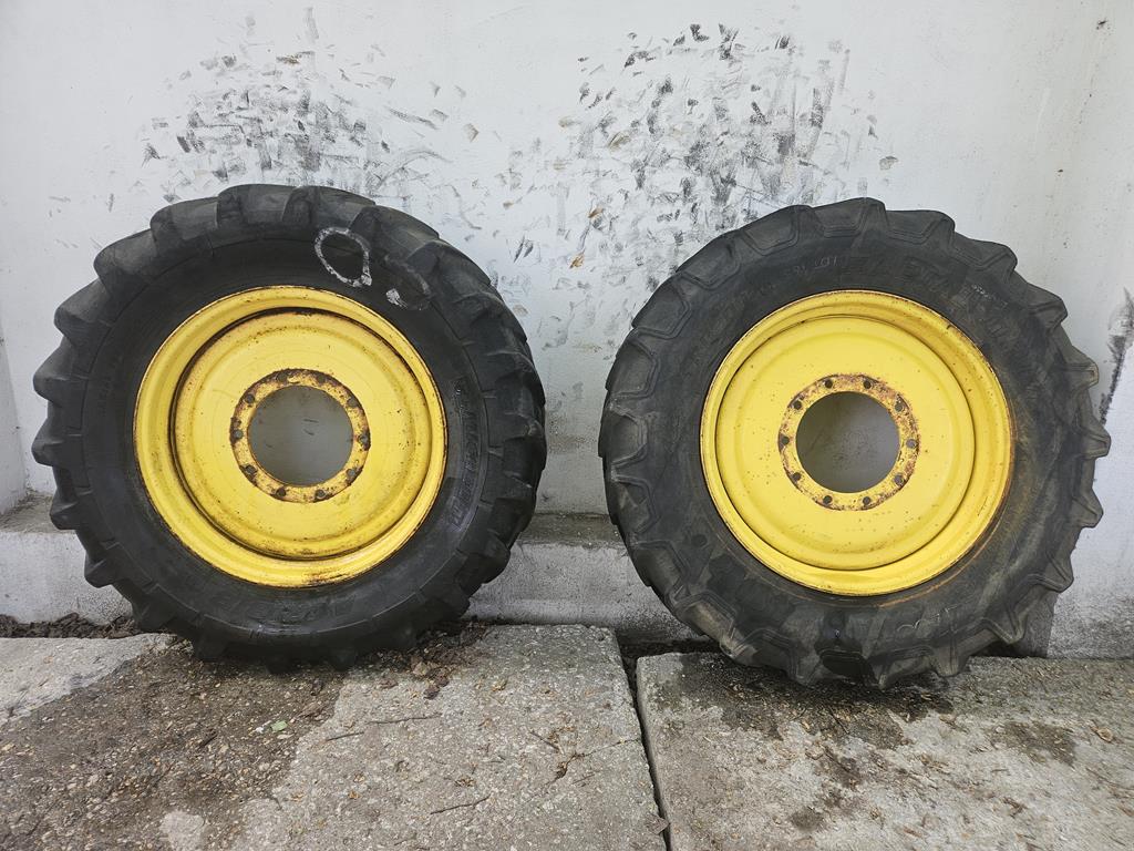 Koła 14.9R30