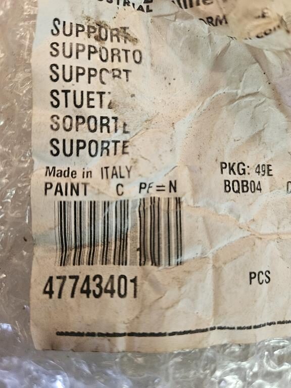 6 Wspornik błotnika 47743401